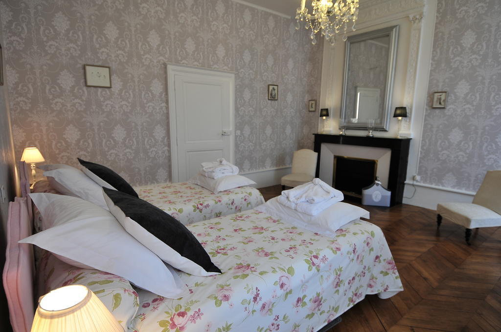 Bed and Breakfast La Demeure D'Aglae Villeneuve-sur-Allier Номер фото